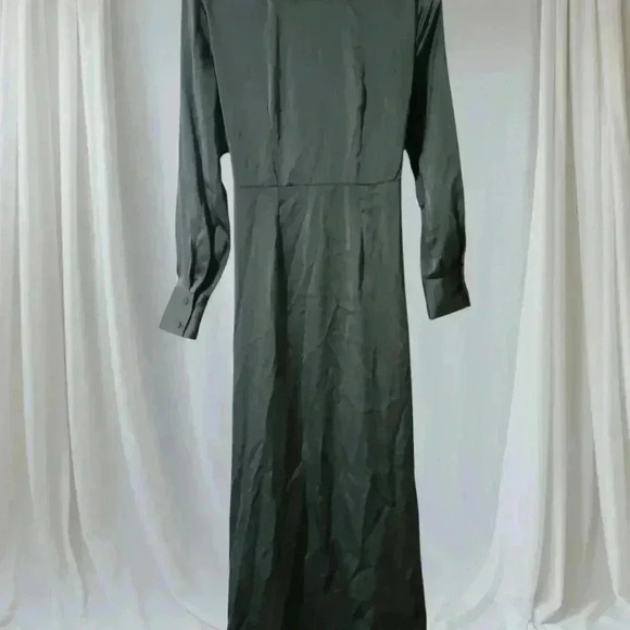 Elegant Green Maxi Dress - Picture 3 of 12